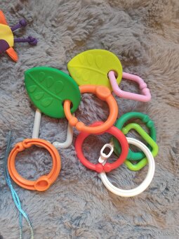 Hrazdička včetně hraček - 14