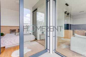 Pronájem moderně zařízeného bytu 1+kk (34,2 m²) s parkováním - 14