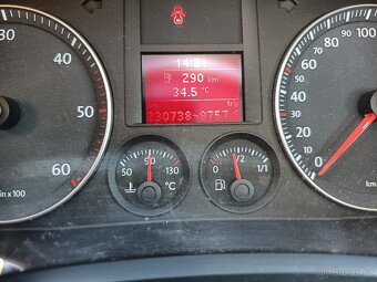 Prodám VW GOLF V 1.9TDI 77kw 2008 EDITION nová STK - 14