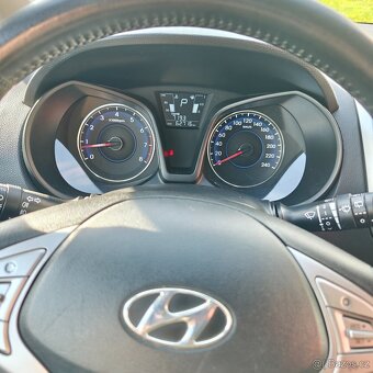 Hyundai ix20 1.6i automat 62.tis.km Švýcarsko ročník 1942 - 14