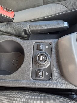 Ford Focus combi 1.6 Ti-VCT 92kW serviska - 14