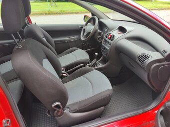 Peugeot 206 1,1i / servo / pneu / ČR / - 14