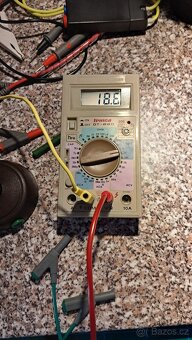 Sbírkový multimetr TENICA (Zhenxing) DT-890 (1990) - 14