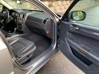 Chrysler 300C 3.0CRD limuzína Signature Series - 14