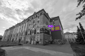 Pronájem prostorného bytu 2+1 (70 m2) na ulici Cingrova, Mor - 14