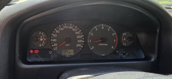 Toyota avensis t22 2.0 110kw - 14
