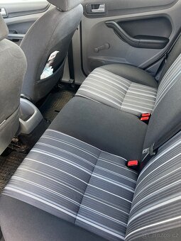 Ford Fokus mk2 2009 1,6 kombi - 14