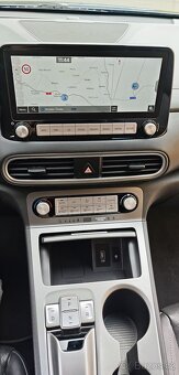 Hyundai Kona 64 kWh 205 koní Premium 11/2020 LED +DPH - 14