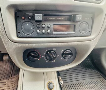 Renault Thalia 1,5 dci 5/2003,154 000 km,AUTORÁDIO - 14