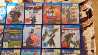 PLAYSTATION 4 + 28 HER - 14