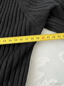 Dáms. černý top/tričko/svetřík s dl. ruk. a výstřihem – M/L? - 14