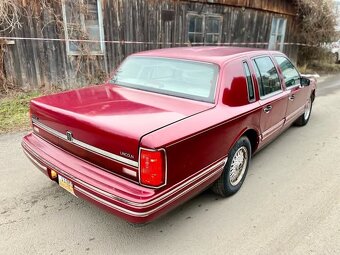 1994 Lincoln town car signature series - 14