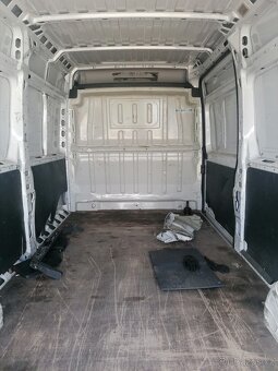 Peugeot Boxer  2,2 HDI 103 kw, r.v 6/2022 ,1.majitel - 14