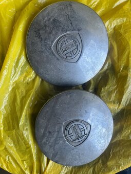Různé retro pokličky / kryty středu ALU disků - 14