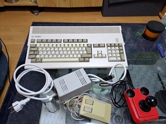 Commodore Amiga 1200 + kvalitní zdroj, Gotek, kabel joystick - 14