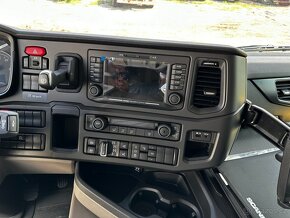 Scania G500XT 6x6 / HYVA TITAN-Naťahovák kontajnerov (NOVÉ) - 14
