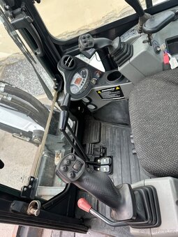 Pasový bagr BOBCAT E50, ROTOTILT, 3700mth, KLIMA - 14