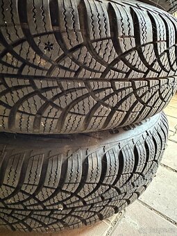 Sada zimních kol VW. Pneu 165/65 R15 Goodyear ultragrip 9. - 14
