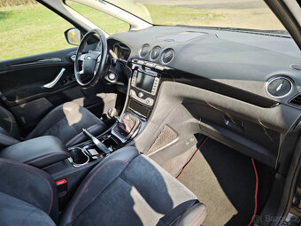 Ford S-MAX 2.2TDCI 129KW,Titanium S,manuál,18",7míst - 14