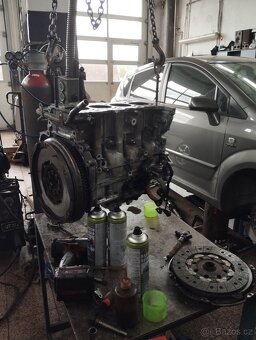 Toyota Corolla verso 2.2 - 14
