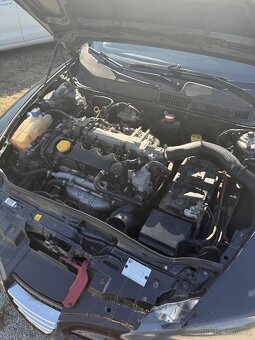 Alfa Romeo 147 1.9JTDm - 14