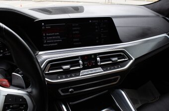 BMW X6 M Competition z roku 2021 - 14