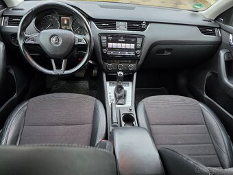 ŠKODA OCTAVIA 2.0TDI 110KW ELEGANCE DSG - 14