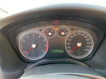 Ford Focus 1,6 74 kW - 14