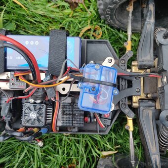 RC auto 4x4 + VŠE POTŘEBNÉ (ideální pro začátečníka) JLB 211 - 14