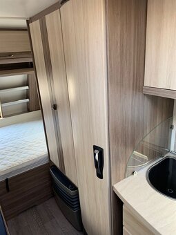 Prodam kavan Hobby 490 KMF De Luxe - 14