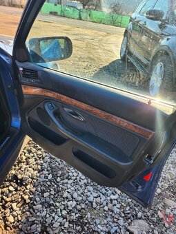 BMW E39 touring 520d na díly - 14