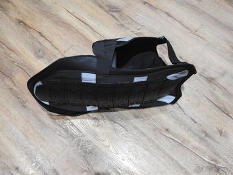 Chráničová vesta Nová - 14