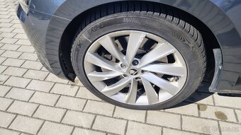 Škoda SUPERB III kombi 2,0 TSI 206kW DSG 4x4 - 14