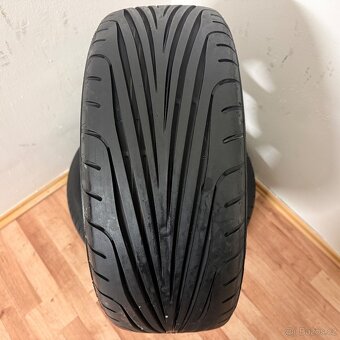 5KS MERCEDES E W124 5x112 R17 ET35+LETNÍ 215/45r17 - 14