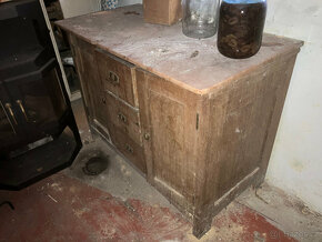 Starý (vintage) a starožitný nábytek - 14