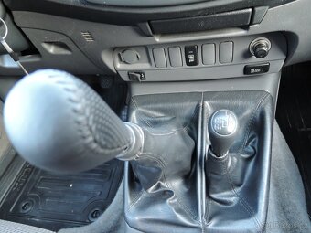 Toyota Hilux 2,5 D-4D 4x4 1.maj ČR HardTop DPH 2013 - 14