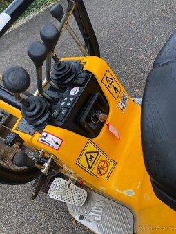 Prodám minibagr JCB 8008 CTS - 14