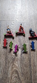 Dřevěné figurky a autíčka - 14