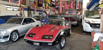 Prodám CHEVROLET CORVETTE C3 Stingray 1974 MANUAL - 14