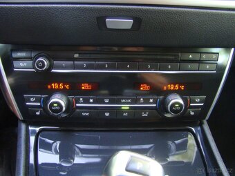 BMW Řada 5 530d GT xDrive PANORAMA LED - 14