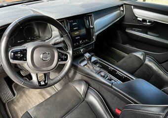 VOLVO V90 R-Design D5 AWD, 2017 + zimní kola - 14