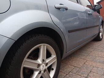 Ford focus 1.6 16v,mod.r.2007,alu,po stk b ČR,Topp - 14