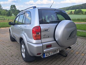 TOYOTA RAV4 2.0 D-4D 85kW 4x4 ALU, KLIMA, TAŽNÉ, STK 2026 - 14