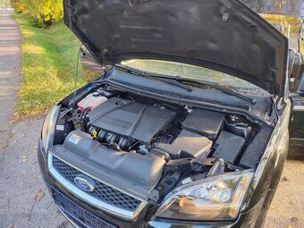 KRÁSNÝ Ford Focus cabrio // 2.0 16v // bez koroze - 14