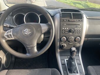 Suzuki Grand Vitara 2,0i benzin 4x4103kw nova STK - 14