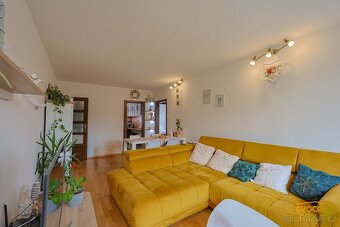 Byt 3+1 s balkónem do klidného vnitrobloku - 14