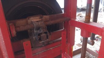 Kmenová pásová pila. - 14