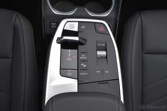 BMW X1 xDrive23d TAŽNÉ DPH ČR 1.MAJITEL - 14