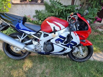 Honda CBR900RR 1999 Top stav - 14