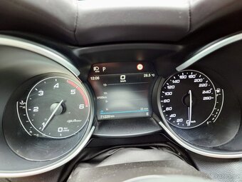 Alfa Romeo Stelvio 2.2 JTDM Veloce Ti Q4 154kW (ODPOČET DPH) - 14